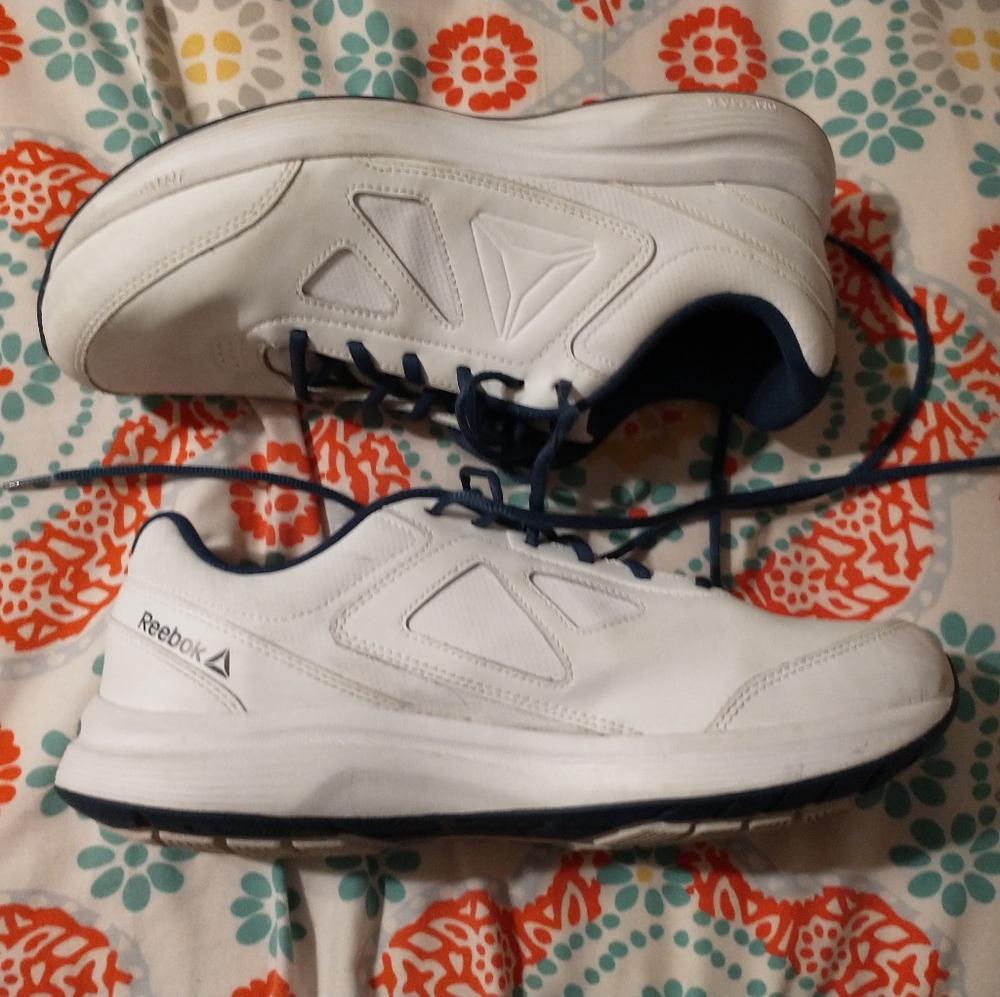 Men's Reebok sneakers